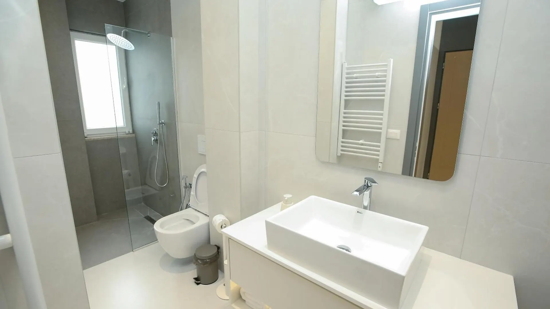 ***** Aparthotel Nos Luxury Rooms Shkodra Albanien