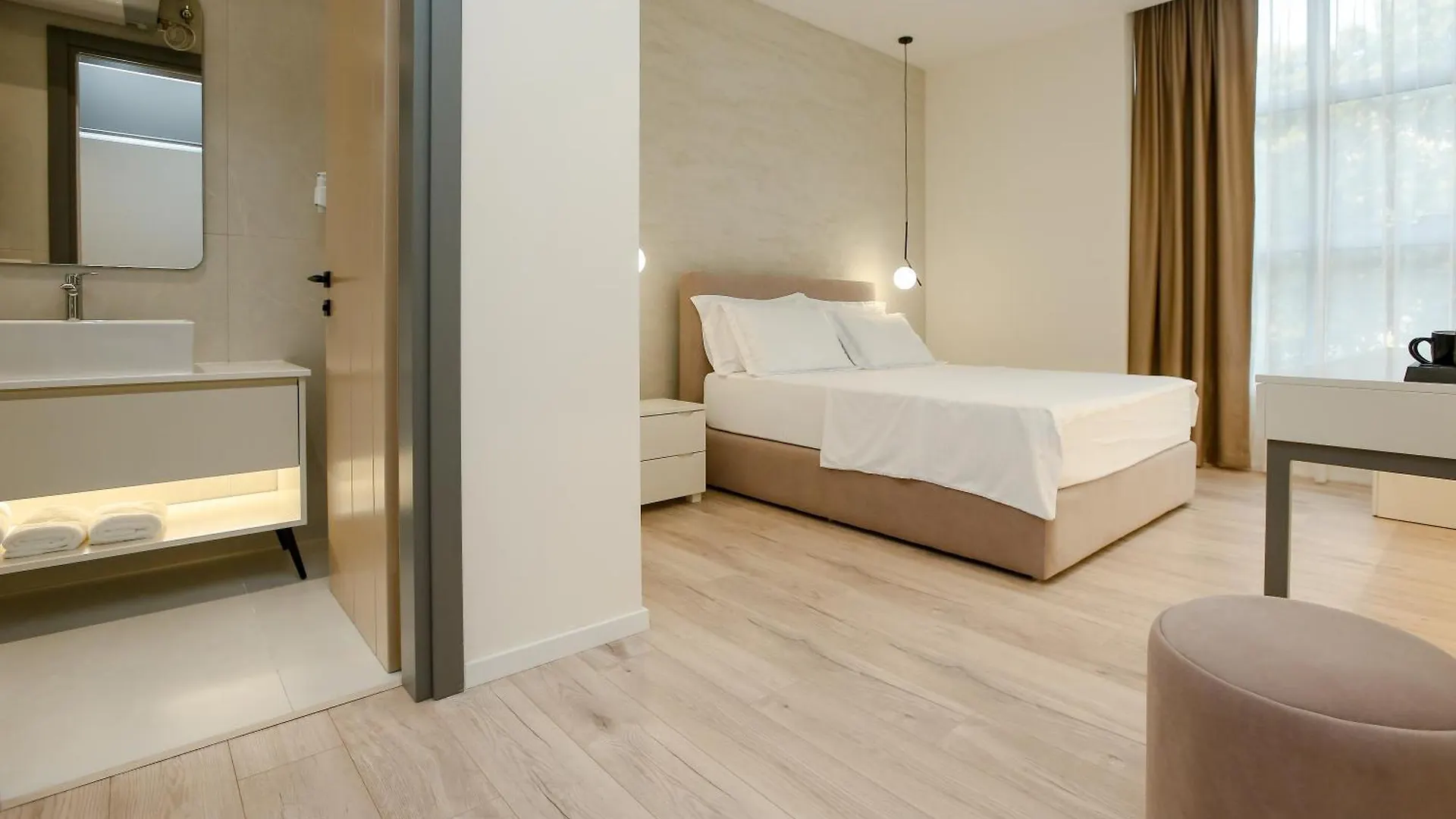 Nos Luxury Rooms Shkodra 5*,  Albanien